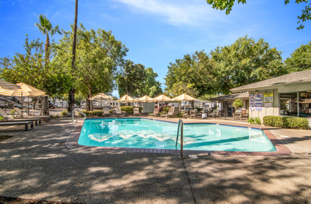 Walnut RV Park Northridge, California camp site, campground, Los Angeles, Hollywood